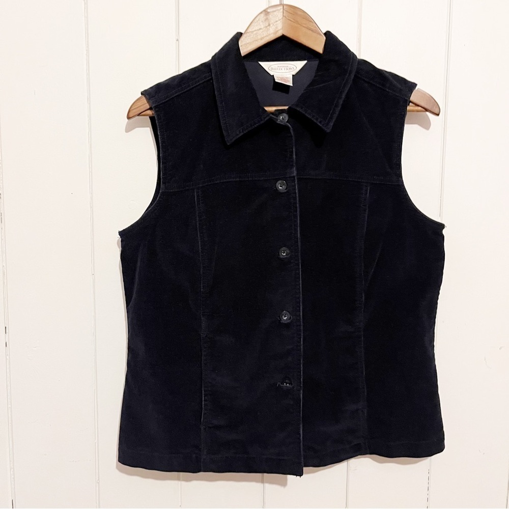 Northern Reflections Vintage Navy Corduroy Vest. Size Medium.